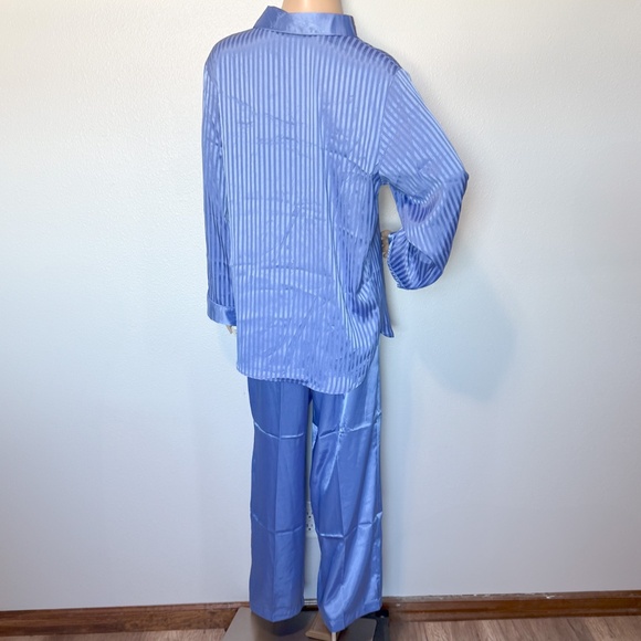 INNER MOST Two Piece Nightwear (Size Medium) - Picture 8 of 15